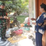 Dukung Ekonomi Lokal, Dansatgas TMMD 129 Bojonegoro Sambangi Usaha Gethuk Desa Kesongo