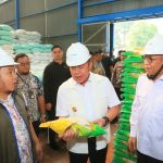 Tinjau Gudang Bulog Lubuklinggau, Gubernur Herman Deru Pastikan Stok Beras Sumsel Aman